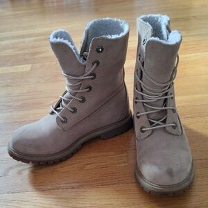 Timberland Tan Winter Boots with Plush Lining